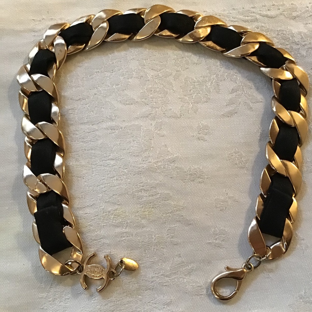 Chanel choker